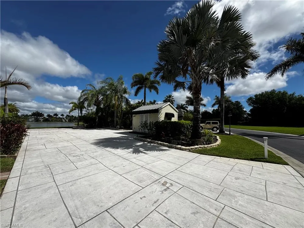 Gray Eagle Parkway Labelle, FL 33935