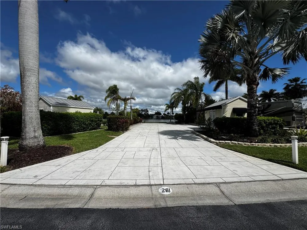 Gray Eagle Parkway Labelle, FL 33935