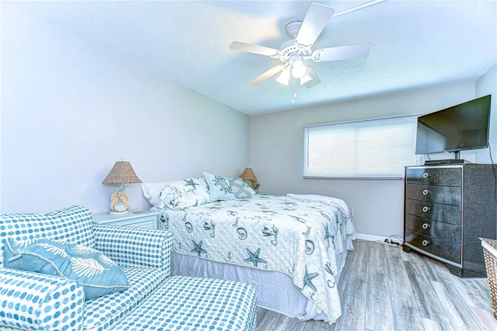 13870 OAKWOOD LANE #13870 Seminole, FL 33776