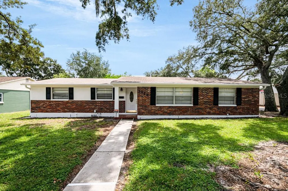 1924 W NORTH STREET Tampa, FL 33604