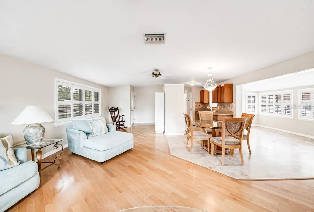 1924 W NORTH STREET Tampa, FL 33604