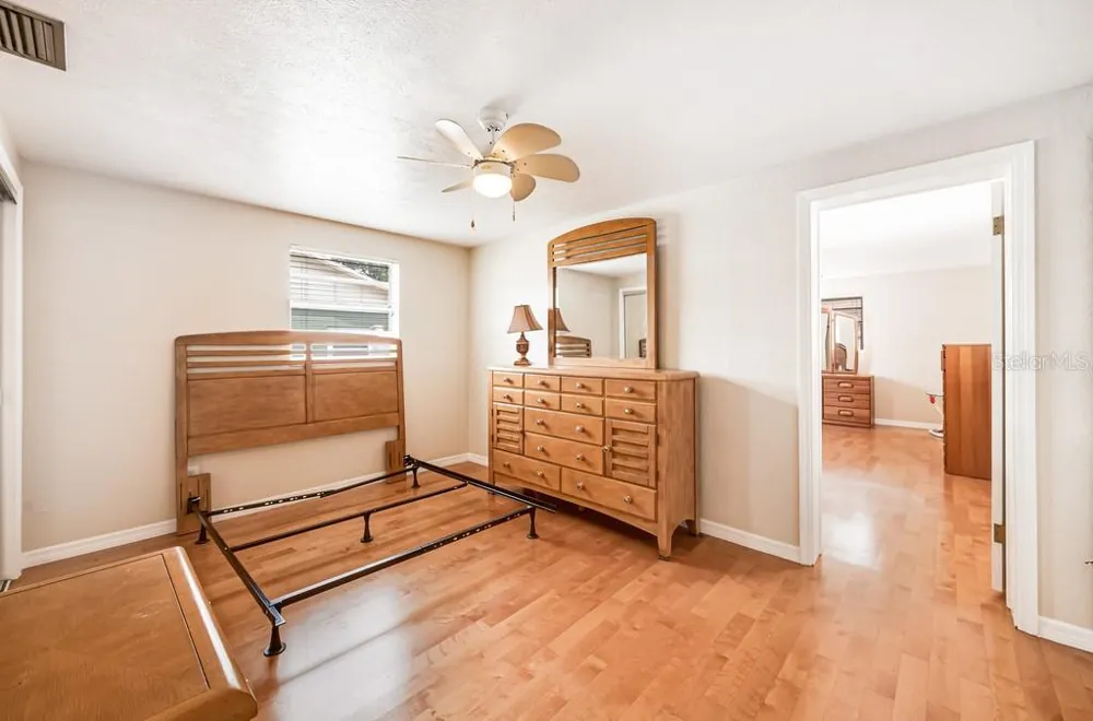 1924 W NORTH STREET Tampa, FL 33604