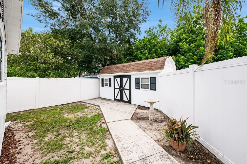1924 W NORTH STREET Tampa, FL 33604