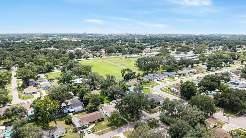 1924 W NORTH STREET Tampa, FL 33604