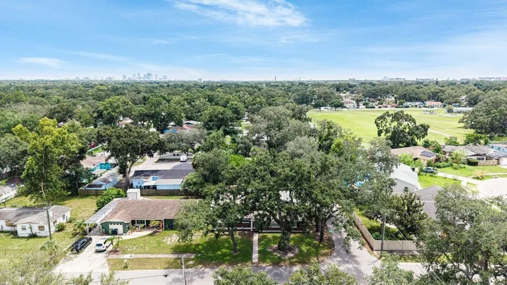 1924 W NORTH STREET Tampa, FL 33604