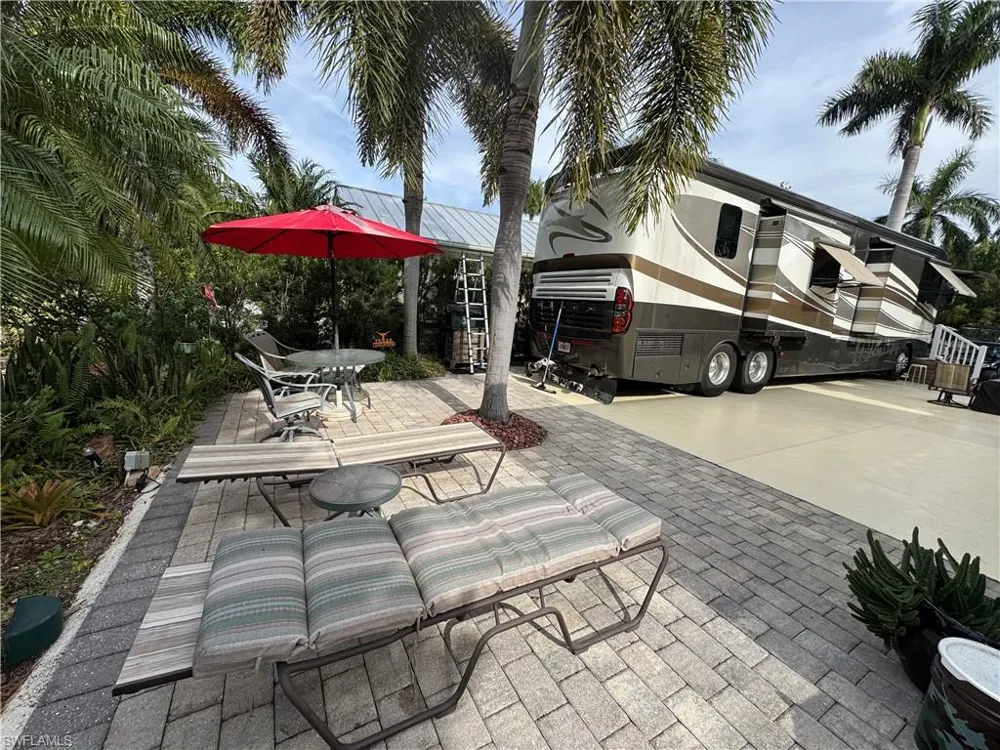 W Riverbend Resort Boulevard Labelle, FL 33935