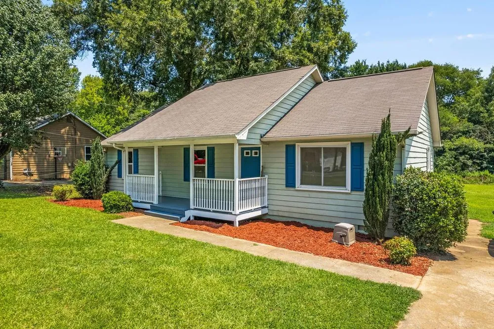 135 Manning Mill Road Adairsville, GA 30103