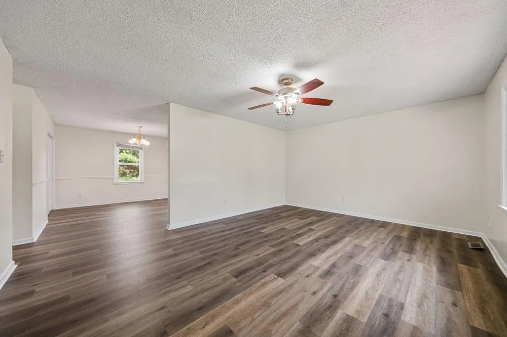 135 Manning Mill Road Adairsville, GA 30103