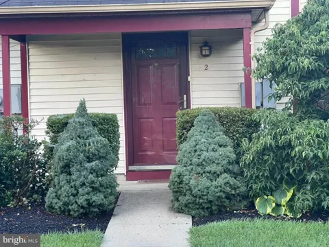 2 CHADWICK COURT