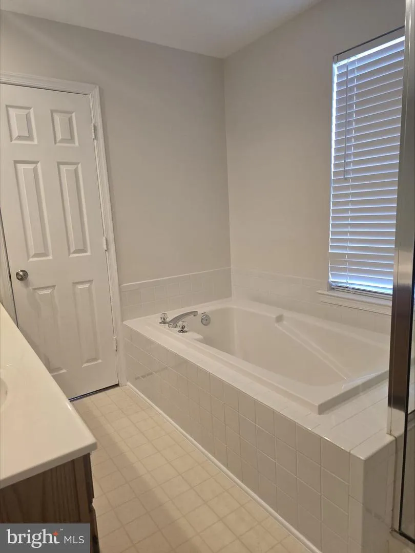 20323 SWALLOW POINT ROAD Gaithersburg, MD 20886