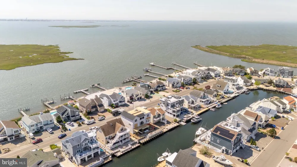 1856 MILL CREEK Manahawkin, NJ 08050