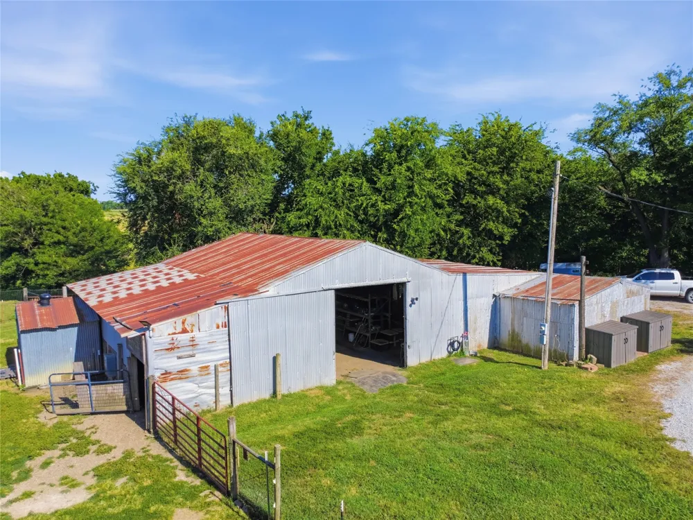 21499 Bald Hill Road Morris, OK 74445