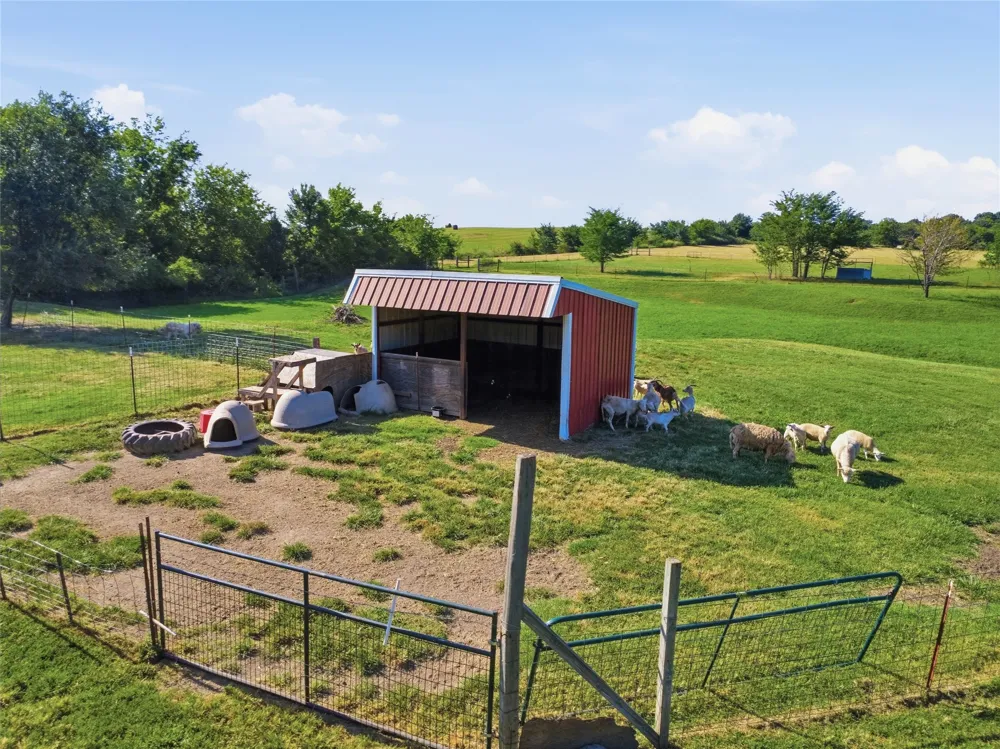 21499 Bald Hill Road Morris, OK 74445