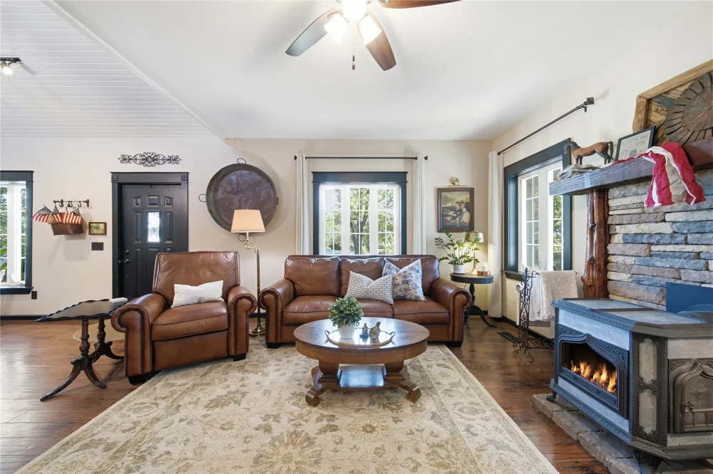 21499 Bald Hill Road Morris, OK 74445