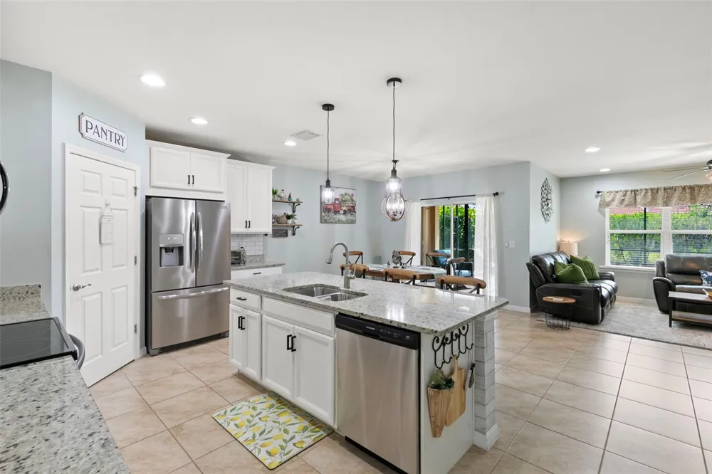 3215 BIRCHIN LANE Fort Myers, FL 33916