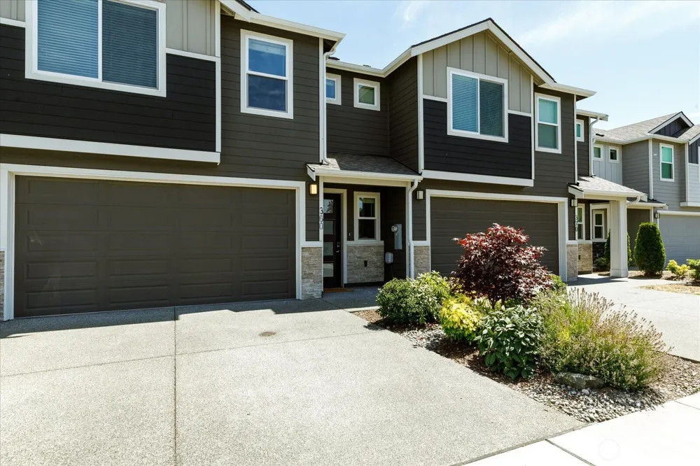 360 SW Ballast Way Oak Harbor, WA 98277