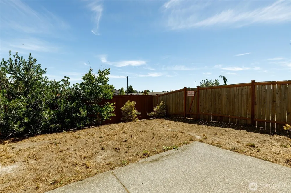 360 SW Ballast Way Oak Harbor, WA 98277