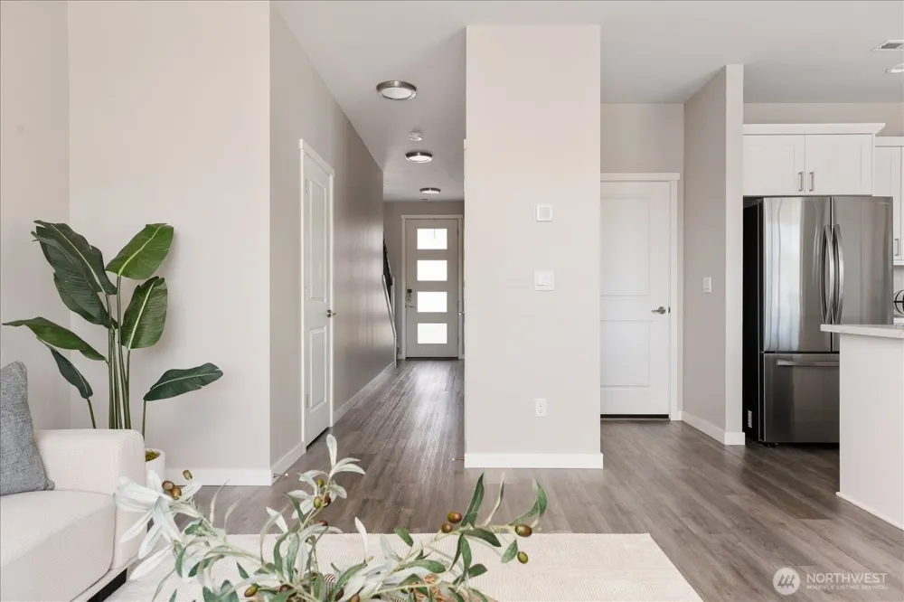 360 SW Ballast Way Oak Harbor, WA 98277