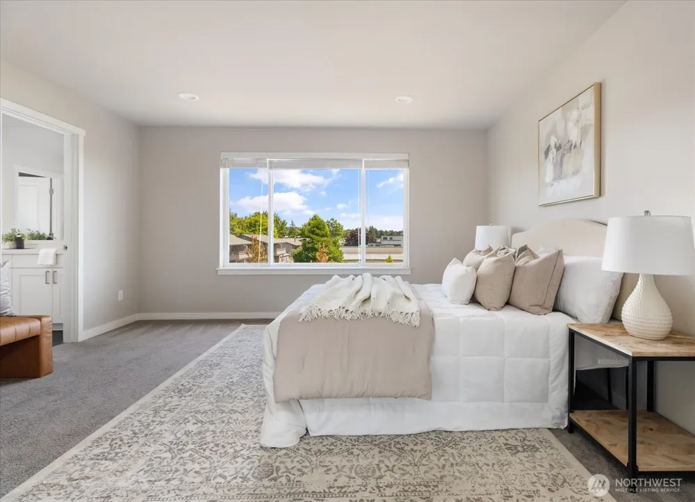 360 SW Ballast Way Oak Harbor, WA 98277