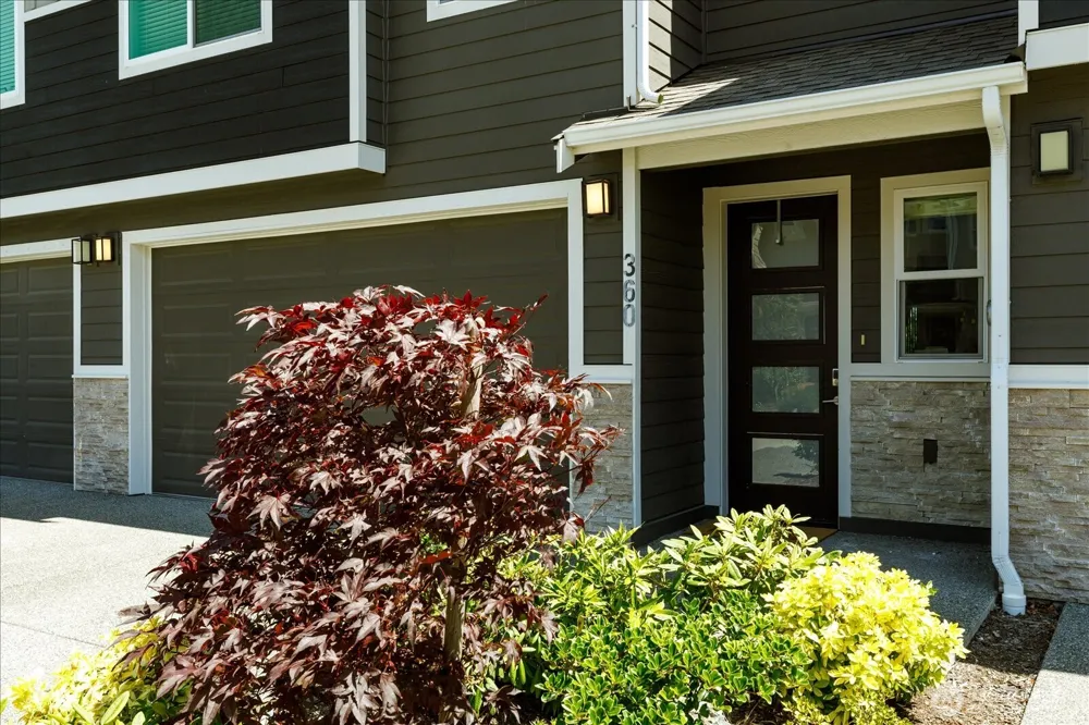 360 SW Ballast Way Oak Harbor, WA 98277
