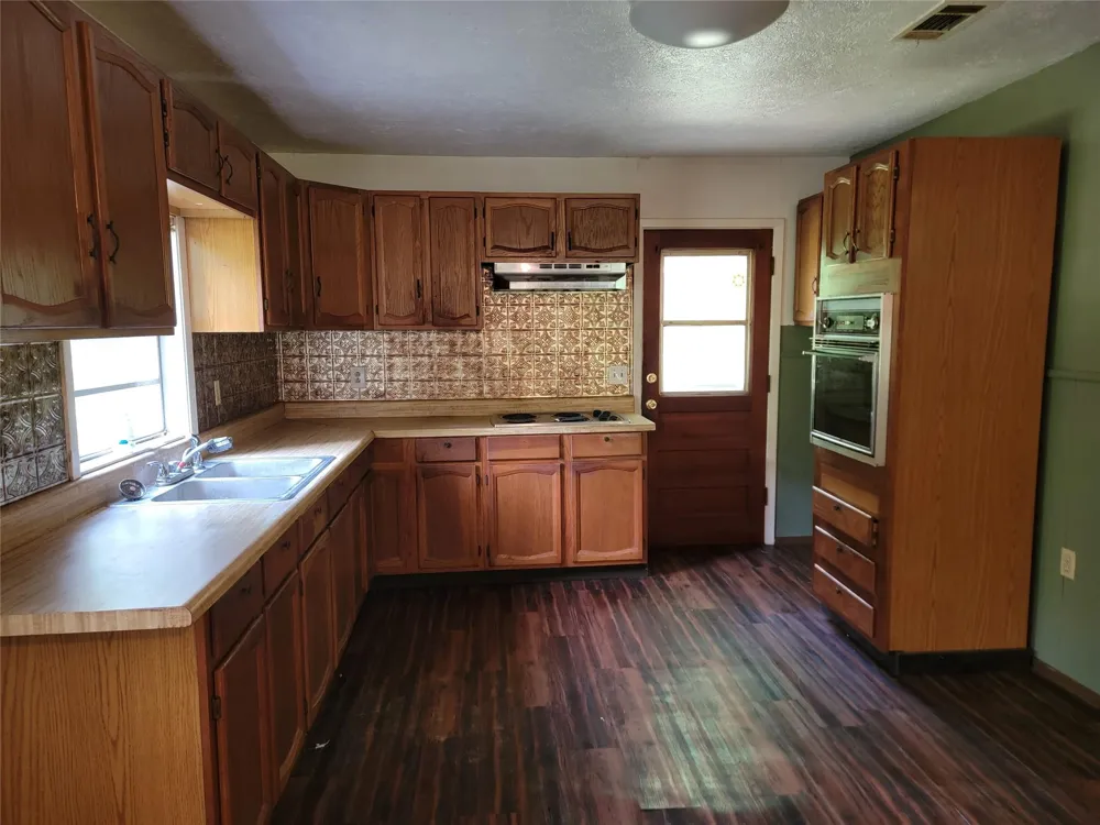 156 White Oak Circle Trinity, TX 75862