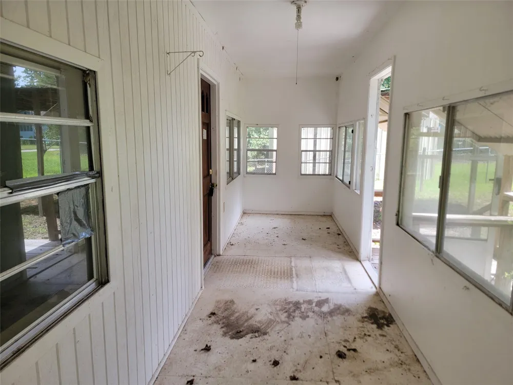 156 White Oak Circle Trinity, TX 75862