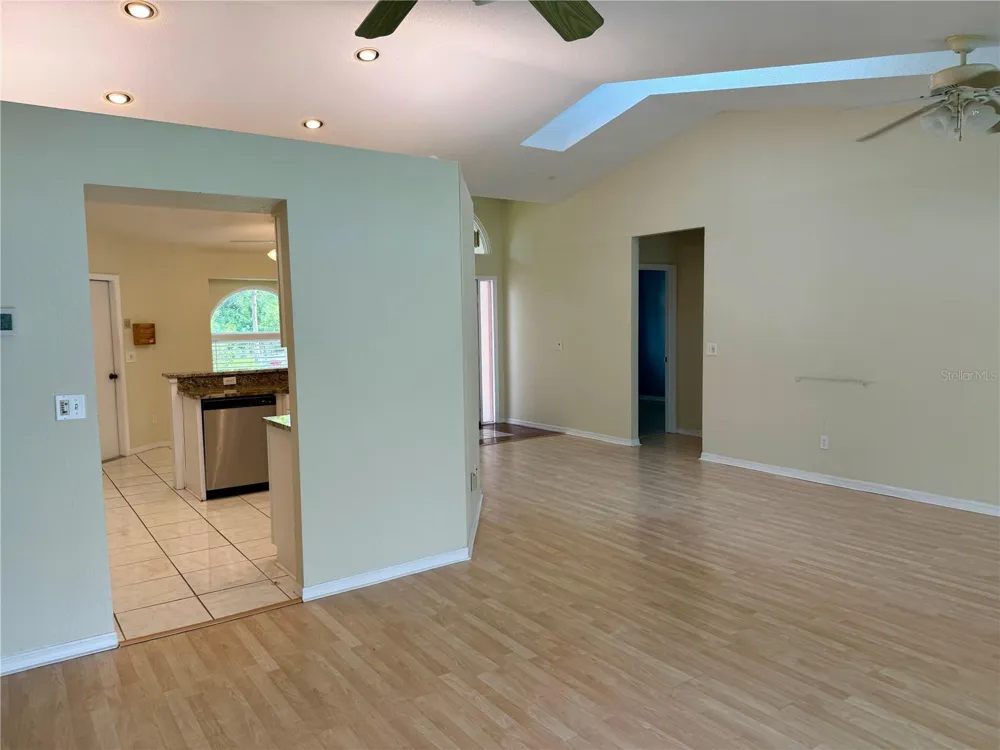 3670 LAKE BOULEVARD Clearwater, FL 33762
