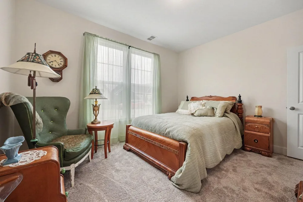 2942 Isle Water Drive Belmont, MI 49306