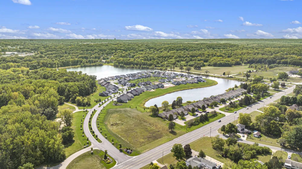 2942 Isle Water Drive Belmont, MI 49306
