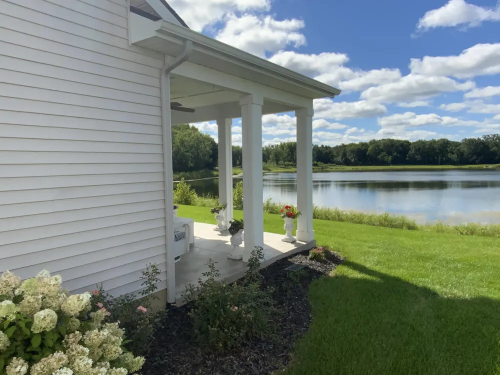 2942 Isle Water Drive Belmont, MI 49306