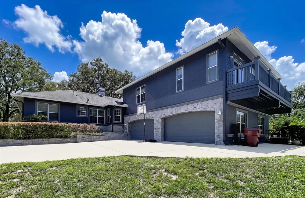 2918 MAGNOLIA TRACE Tarpon Springs, FL 34688