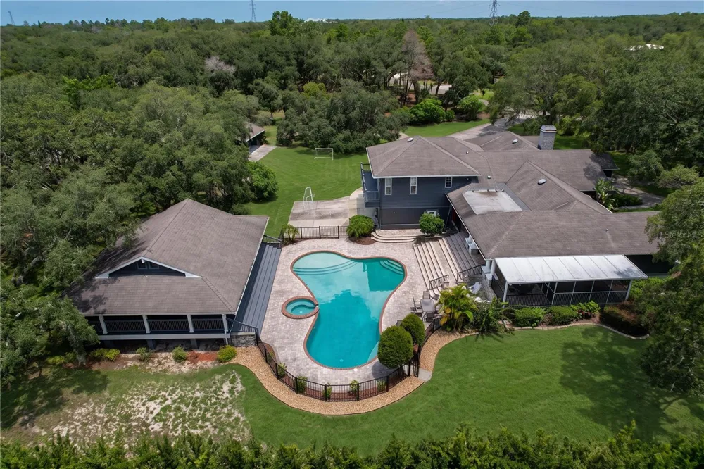 2918 MAGNOLIA TRACE Tarpon Springs, FL 34688