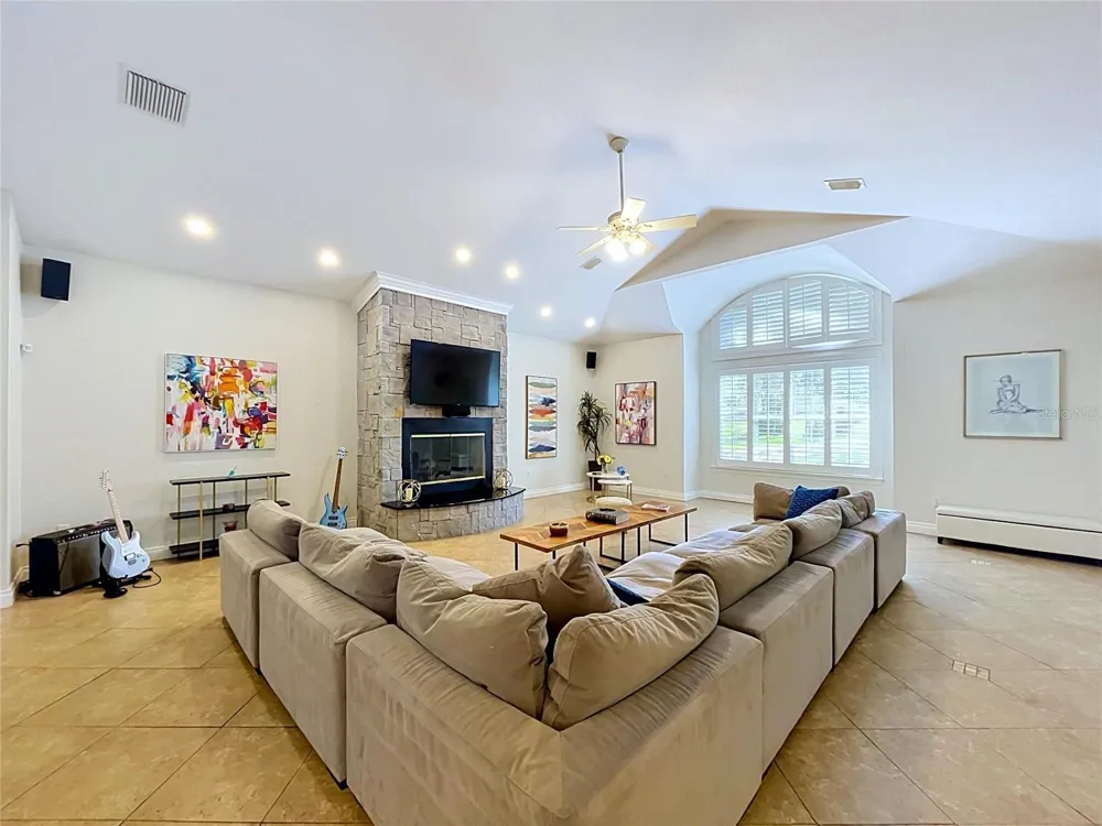 2918 MAGNOLIA TRACE Tarpon Springs, FL 34688