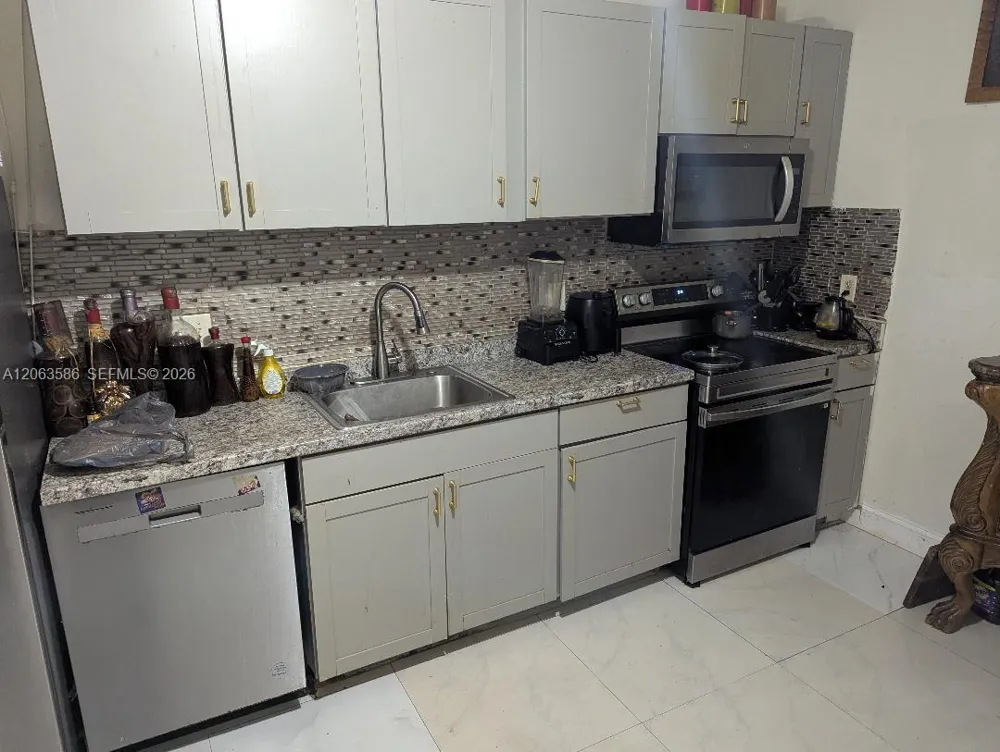3206 SW 47th Ave West Park, FL 33023