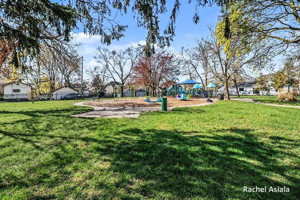 1203 4th Street Muskegon City, MI 49441