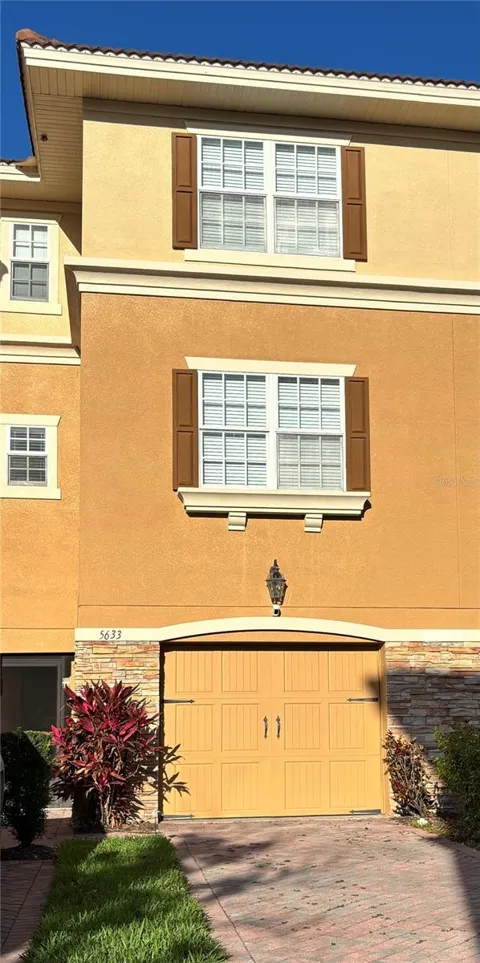 5633 BLACKFIN DRIVE