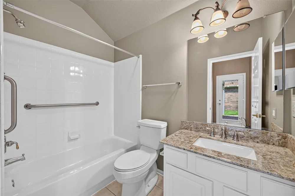 1407 Capri Place Lane Pearland, TX 77581