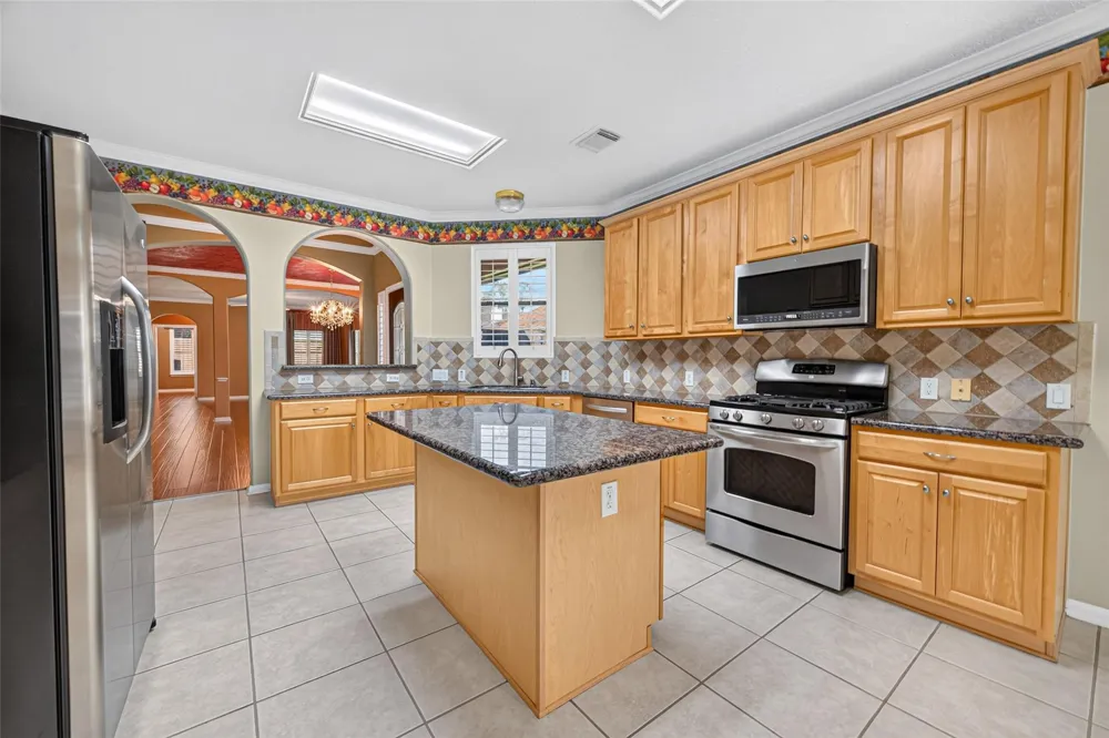 1407 Capri Place Lane Pearland, TX 77581