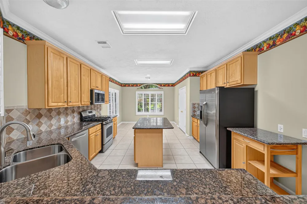 1407 Capri Place Lane Pearland, TX 77581