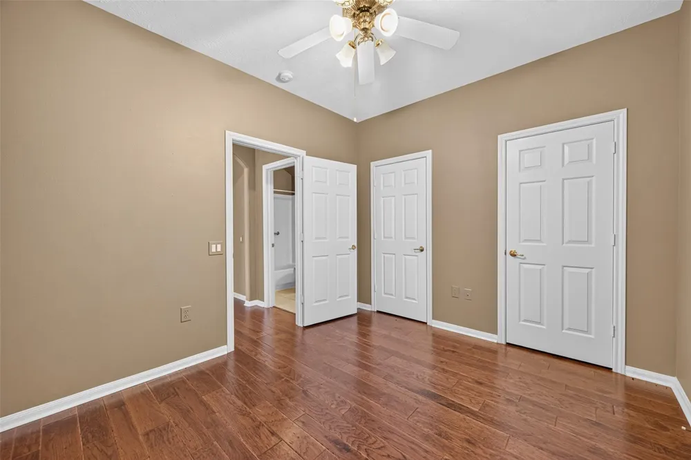 1407 Capri Place Lane Pearland, TX 77581