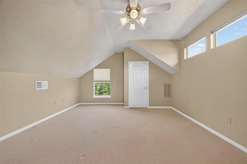 1407 Capri Place Lane Pearland, TX 77581