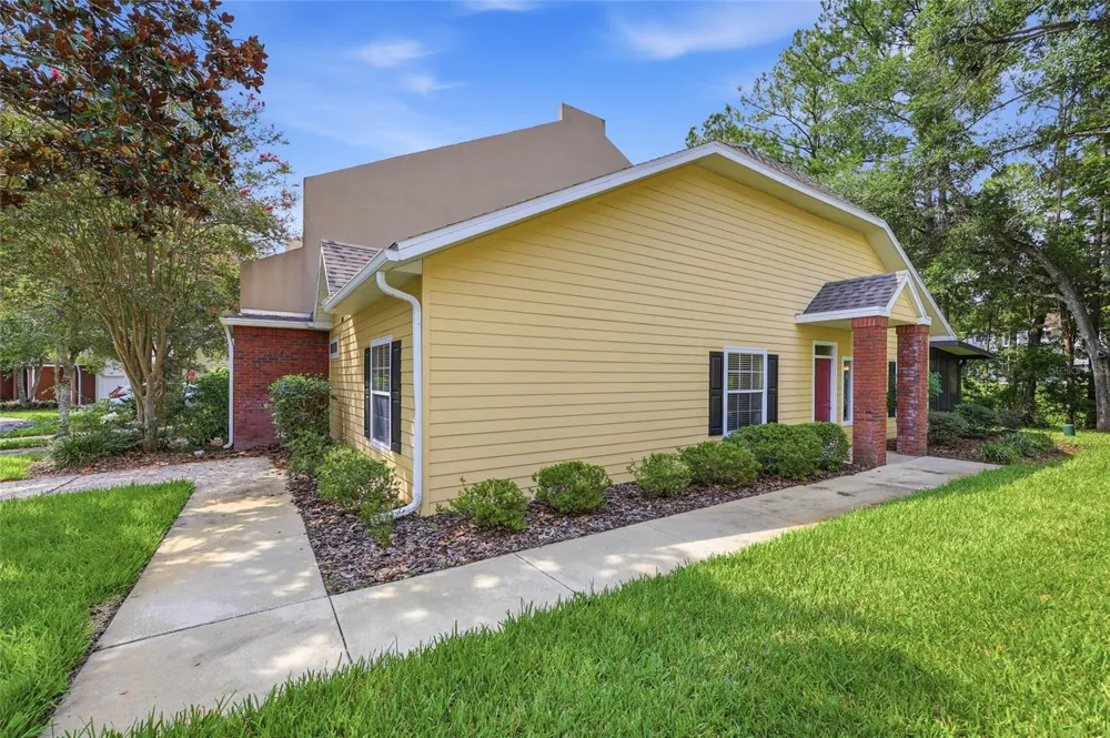 2760 NW 105TH DRIVE Gainesville, FL 32606