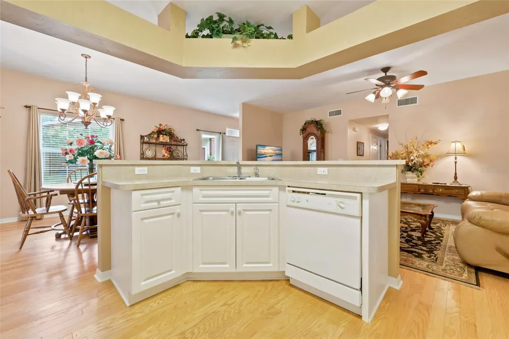 2760 NW 105TH DRIVE Gainesville, FL 32606