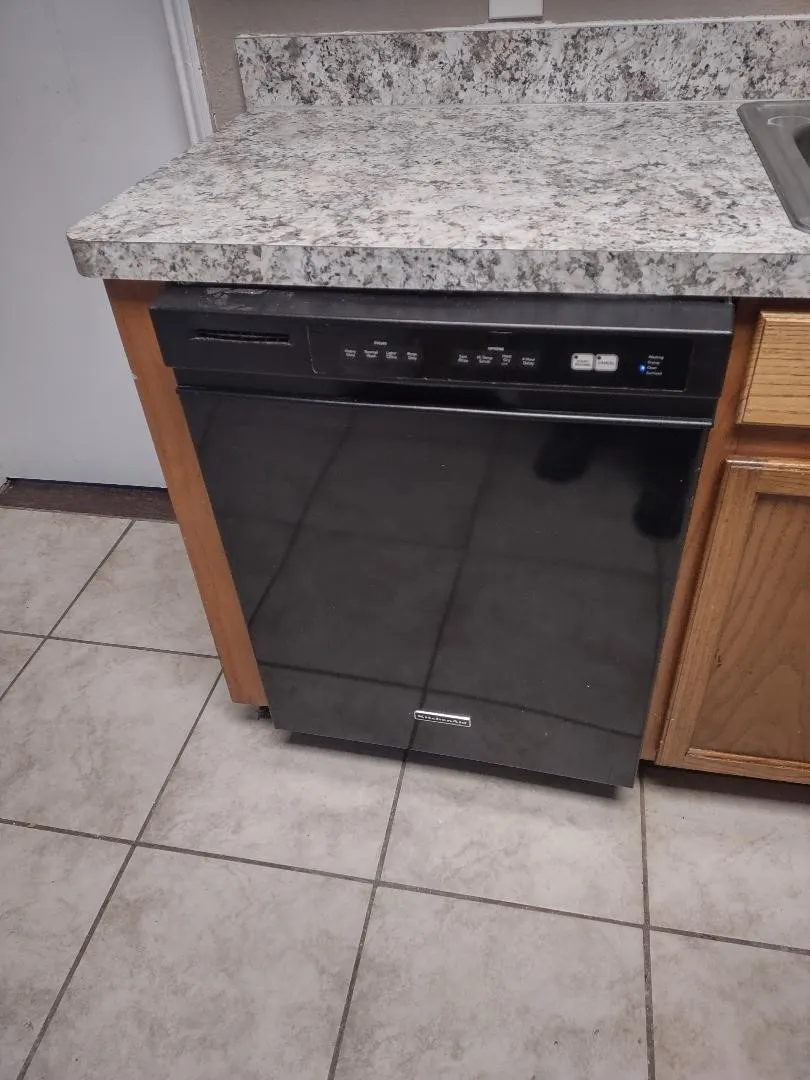 1613 Wavecrest Drive Glenn Heights, TX 75154