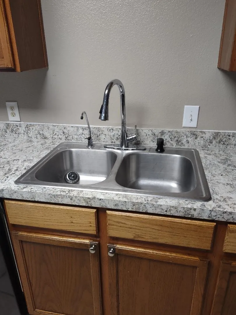 1613 Wavecrest Drive Glenn Heights, TX 75154