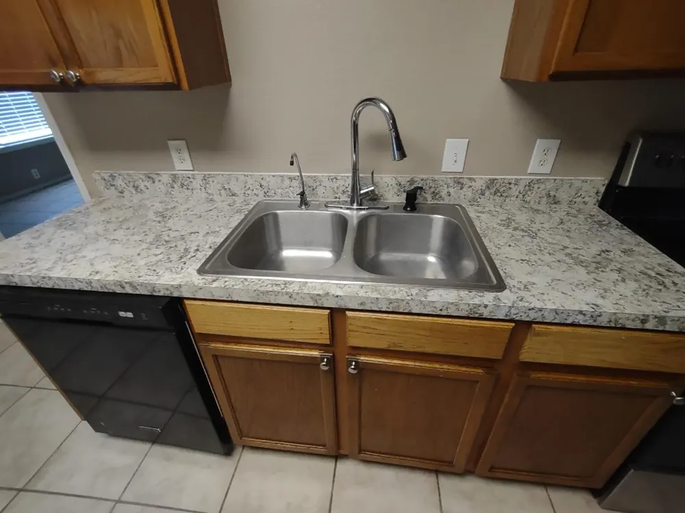 1613 Wavecrest Drive Glenn Heights, TX 75154