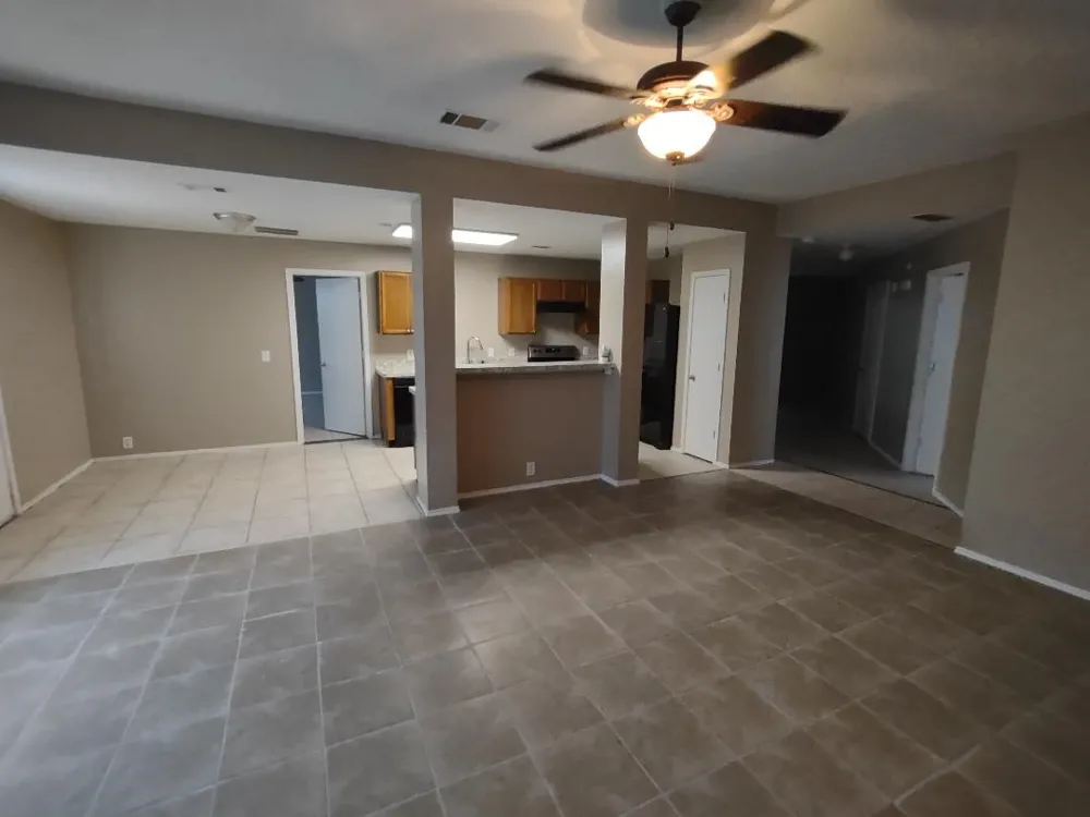 1613 Wavecrest Drive Glenn Heights, TX 75154