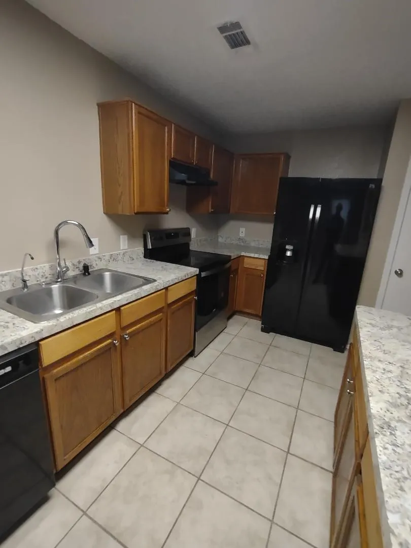 1613 Wavecrest Drive Glenn Heights, TX 75154