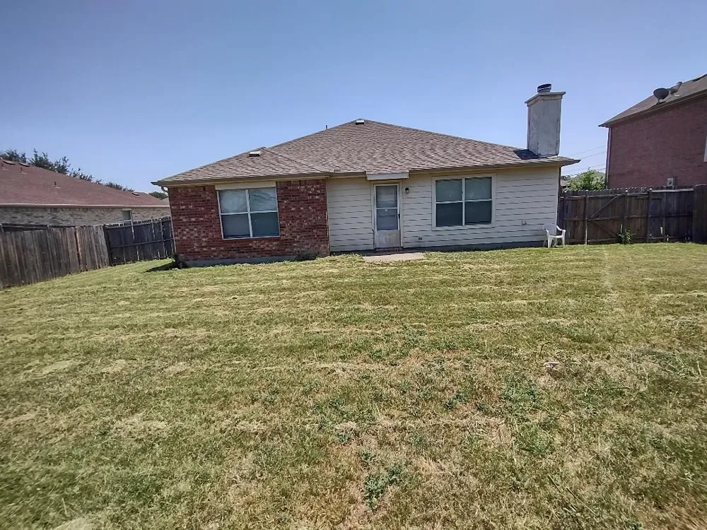1613 Wavecrest Drive Glenn Heights, TX 75154