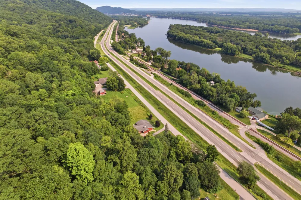 25579 Leeward Road Winona, MN 55987